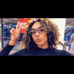 Meet your Posher, Samantha